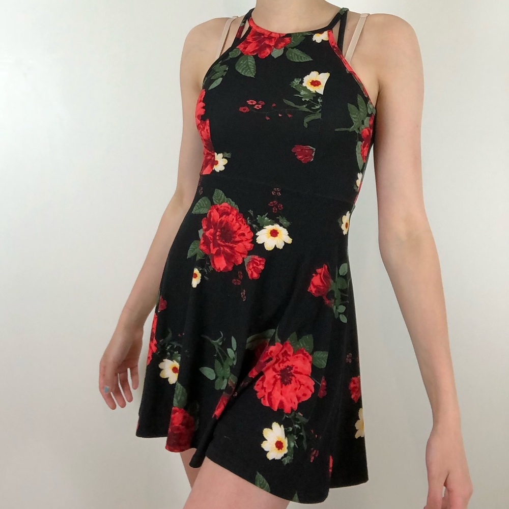 EXTREMELY SOFT FLORAL DRESS! 💜